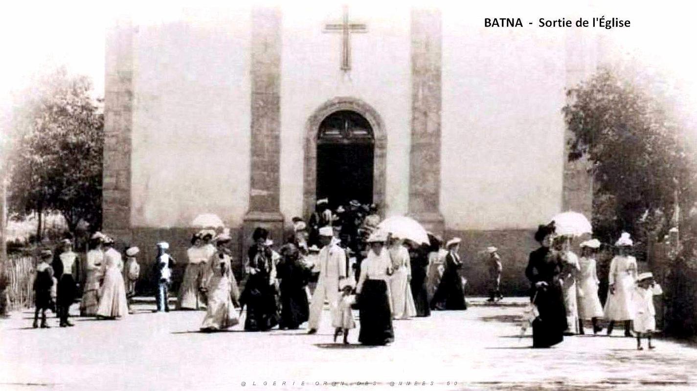 Batna - Sortie de l'Eglise.jpg
